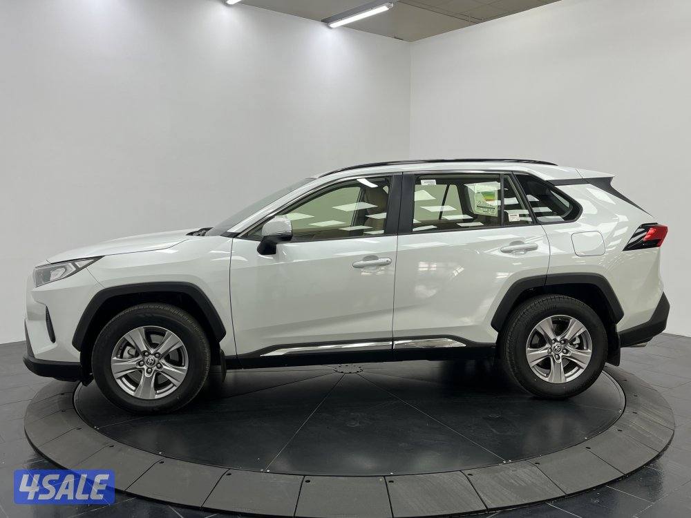 TOYOTA RAV401 4X2 STANDARD OPTION2