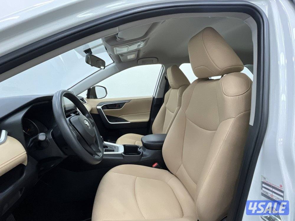 TOYOTA RAV401 4X2 STANDARD OPTION5