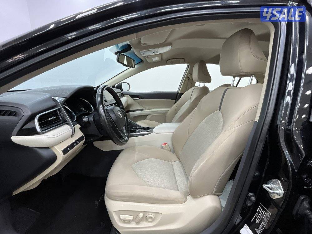 TOYOTA CAMRY GLE 4 CYL MID OPTION4