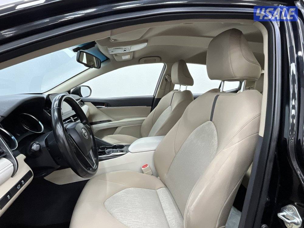 TOYOTA CAMRY GLE 4 CYL MID OPTION5