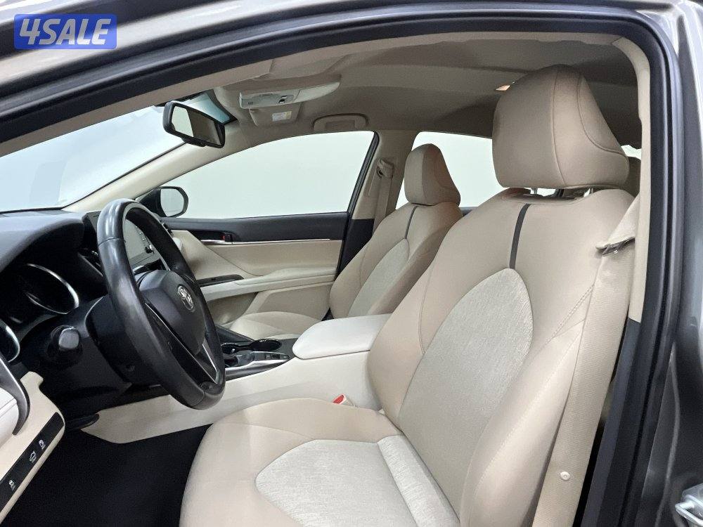 TOYOTA CAMRY GLE 4 CYL MID OPTION5