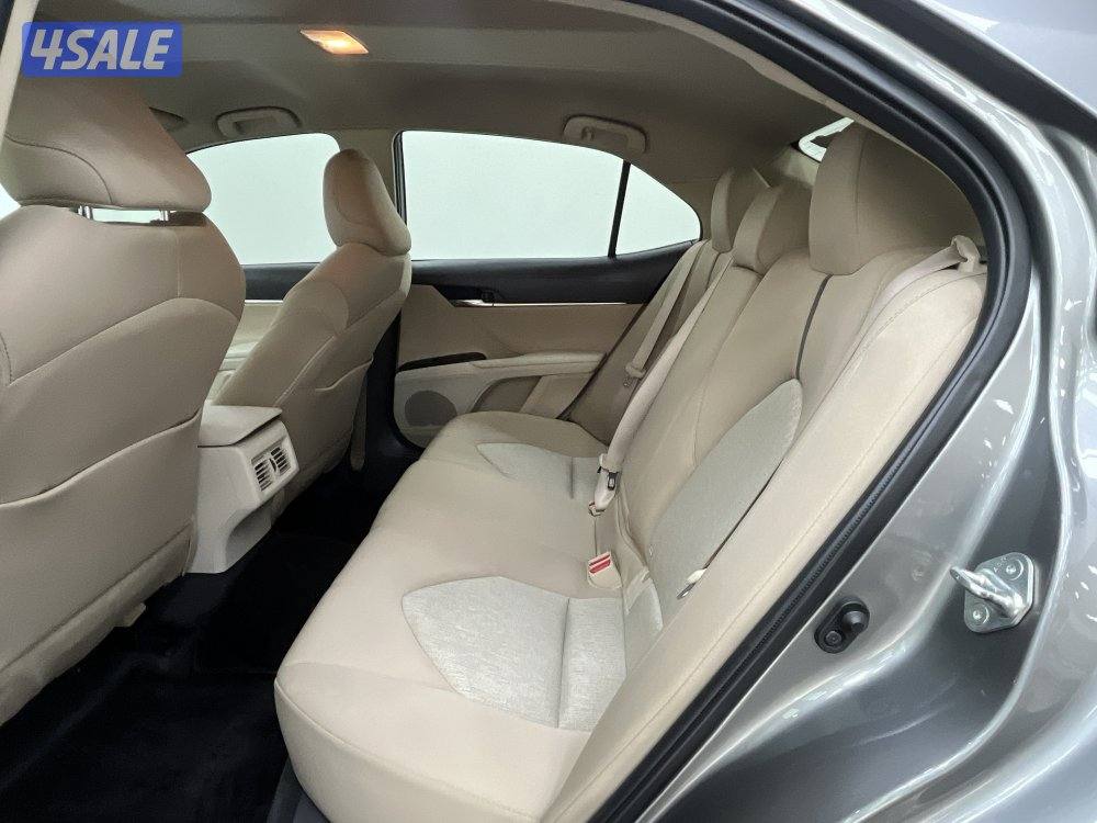 TOYOTA CAMRY GLE 4 CYL MID OPTION3