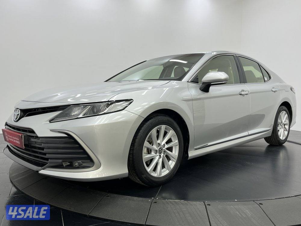 TOYOTA CAMRY GLE 4 CYL MID OPTION1