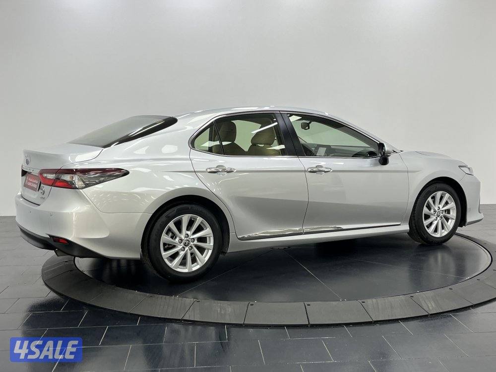 TOYOTA CAMRY GLE 4 CYL MID OPTION14