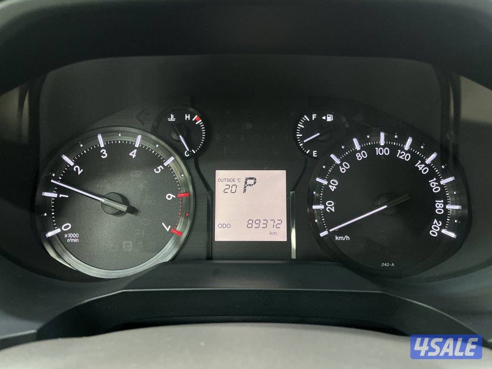 TOYOTA PRADO 6 CYL STANDARD OPTION6