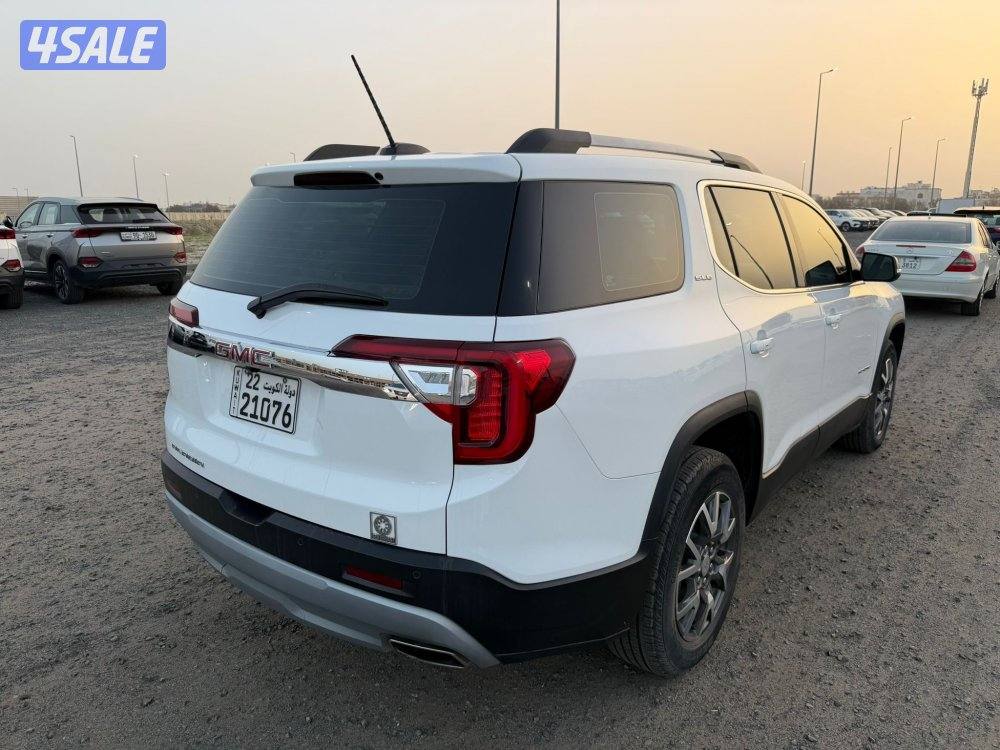 اكاديا 2023 بحالة المصنع كالجديد1