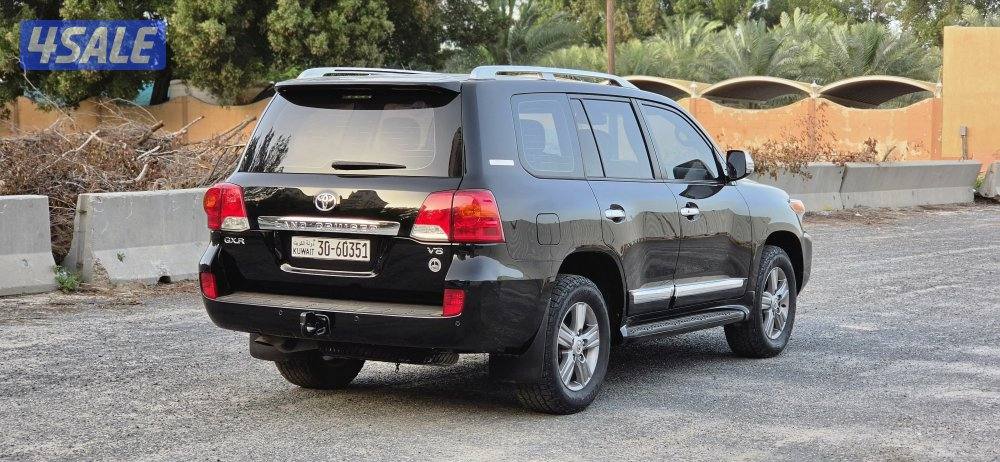 لاندكروز موديل 2015 المالك الاول ماشي 179 وكاله3