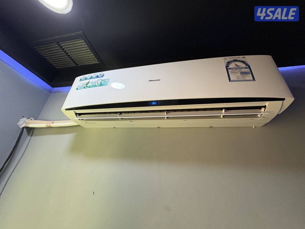بيع تكيف  Hisense علي الكفالة صارله شهرين اثنين طن ونص  لتواصل2