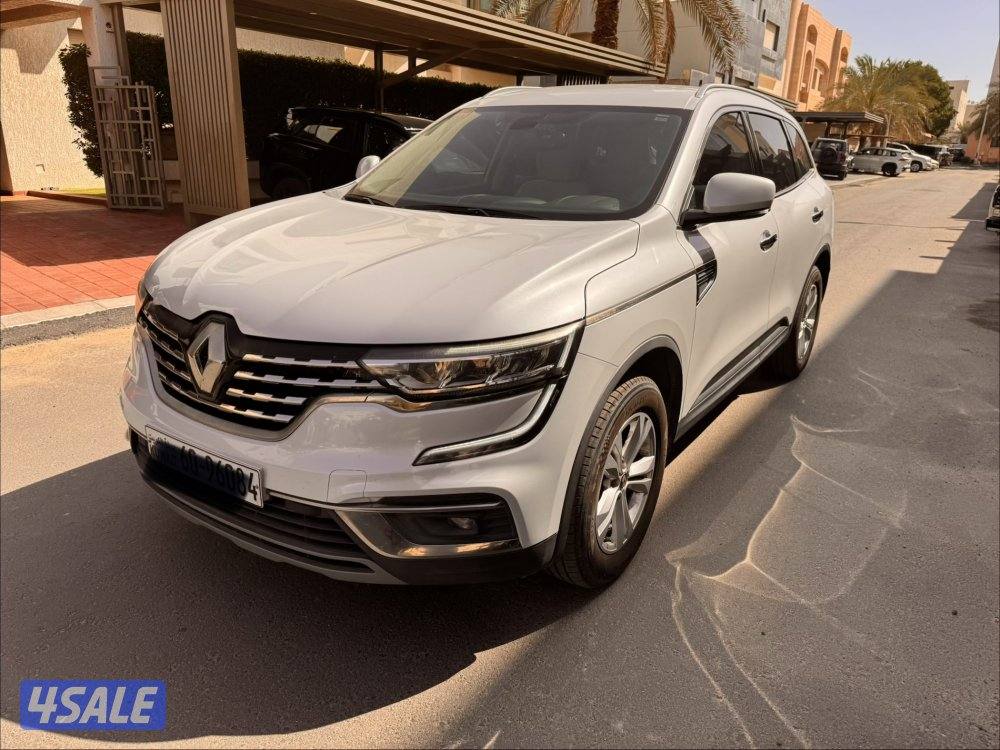 للبيع رينو كوليوس موديل 2022، سيارة نظيفة جدًا0