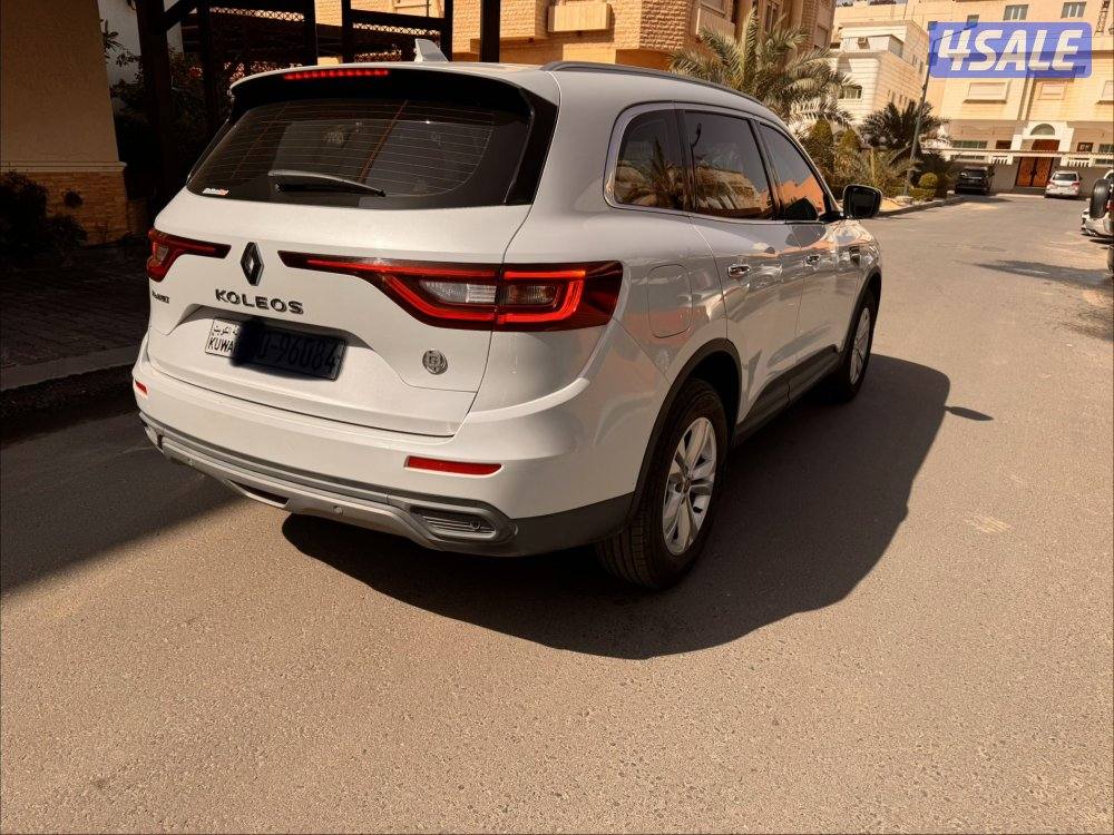 للبيع رينو كوليوس موديل 2022، سيارة نظيفة جدًا2
