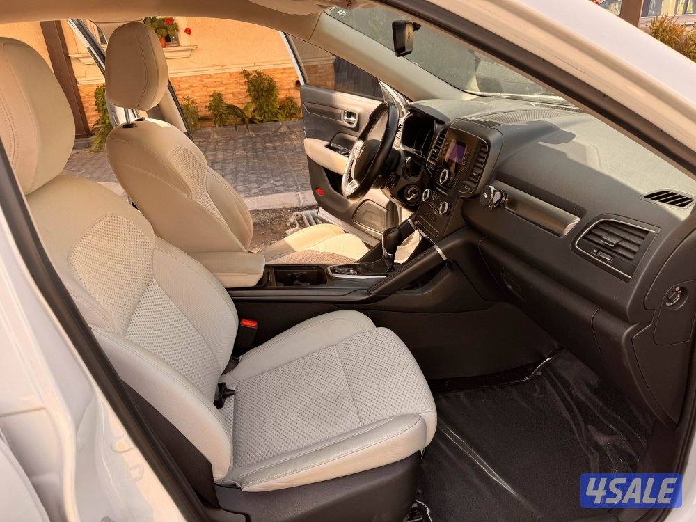 للبيع رينو كوليوس موديل 2022، سيارة نظيفة جدًا7