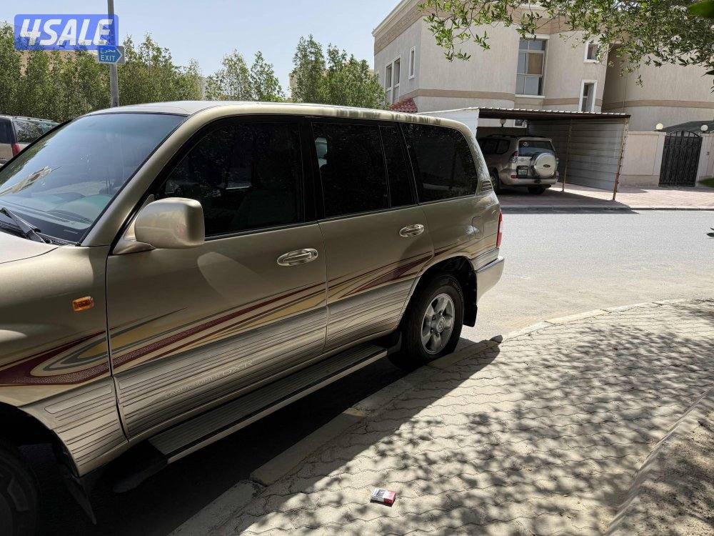 البيع لاند كروز 20044