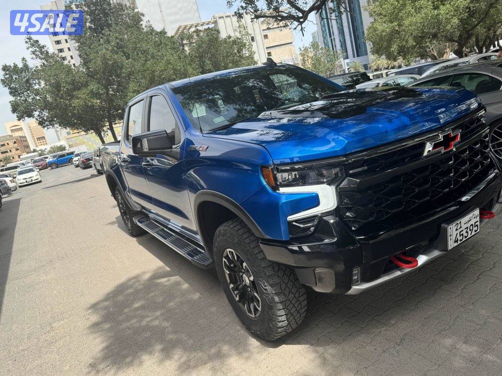 للبيع وانيت سلفرادو ZR22