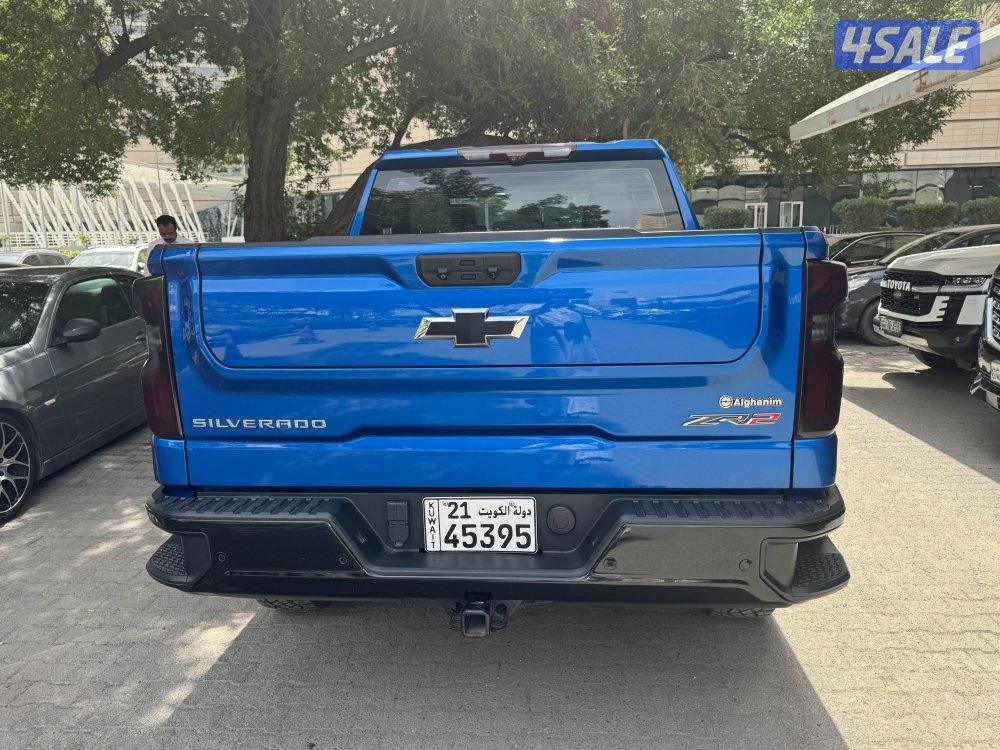 للبيع وانيت سلفرادو ZR25