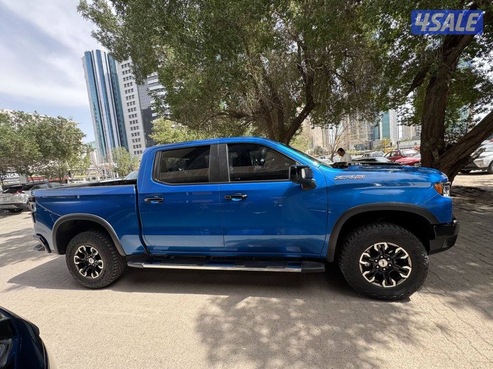 للبيع وانيت سلفرادو ZR26