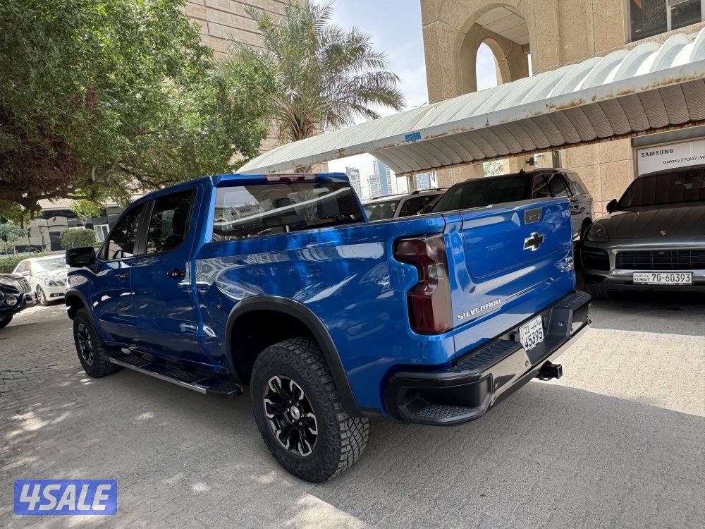 للبيع وانيت سلفرادو ZR27