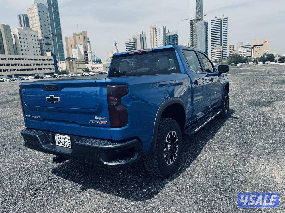 للبيع وانيت سلفرادو ZR210