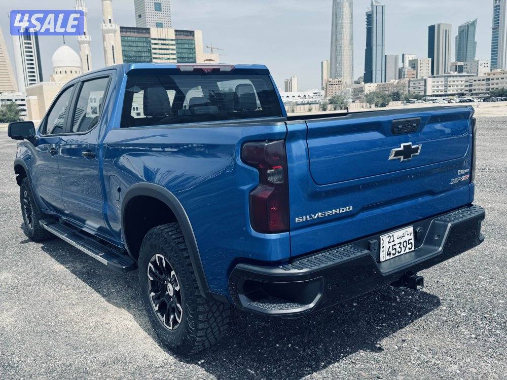 للبيع وانيت سلفرادو ZR211