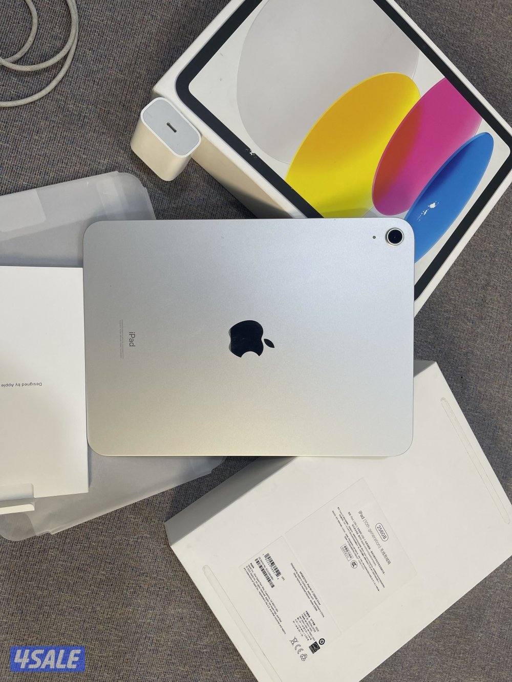 ايباد ابل 10 العاشر 256 قيقا بطارية 92 نظيف وشغال تمام مع الاغراض6
