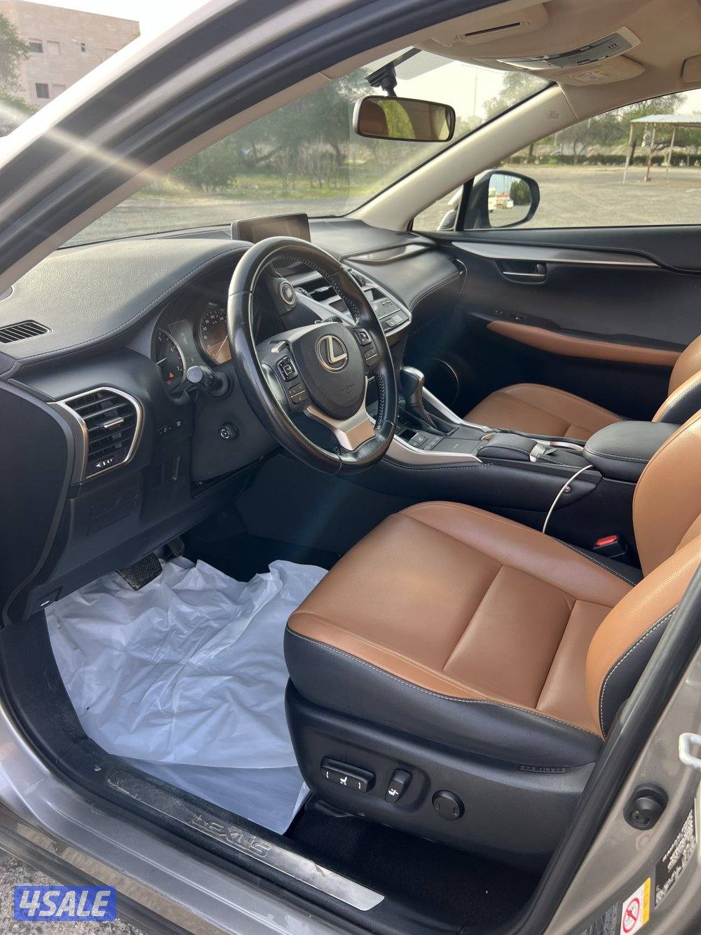 جيب لكزس NX 300  بحالة ممتازة0