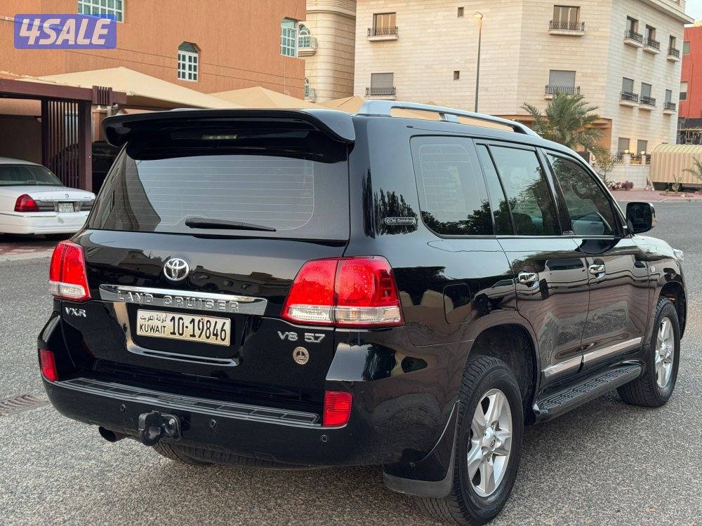 لاند كروز VX.R V8 ٢٠١١ الساير عداد٣٤٧ ألف شرط الفحص صبغ وكاله عدا كبوت2