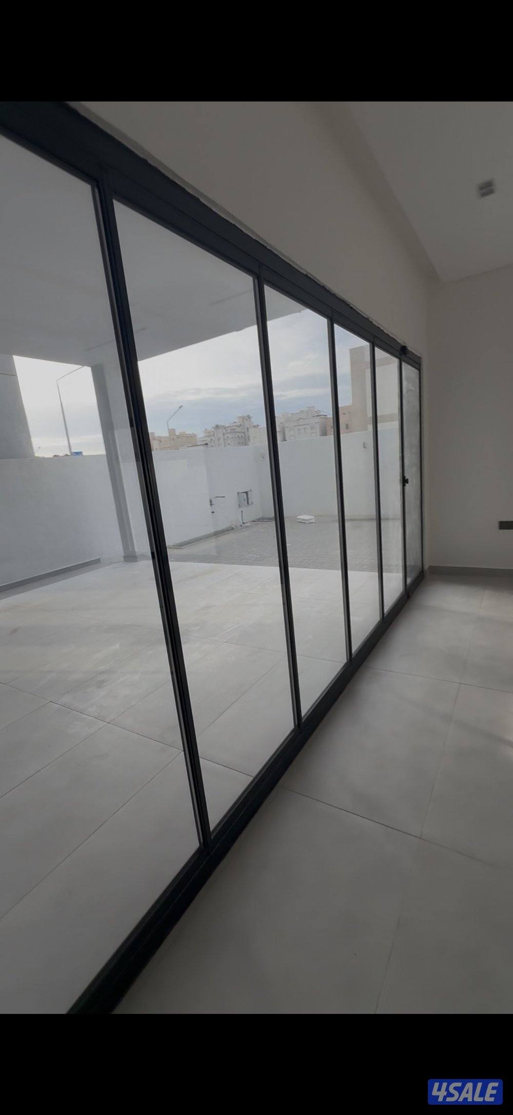 🏠 للإيجار عدد من الڤلل في منطقة أبو فطيرة تتكون من دورين مع سطح كبير 🏠1