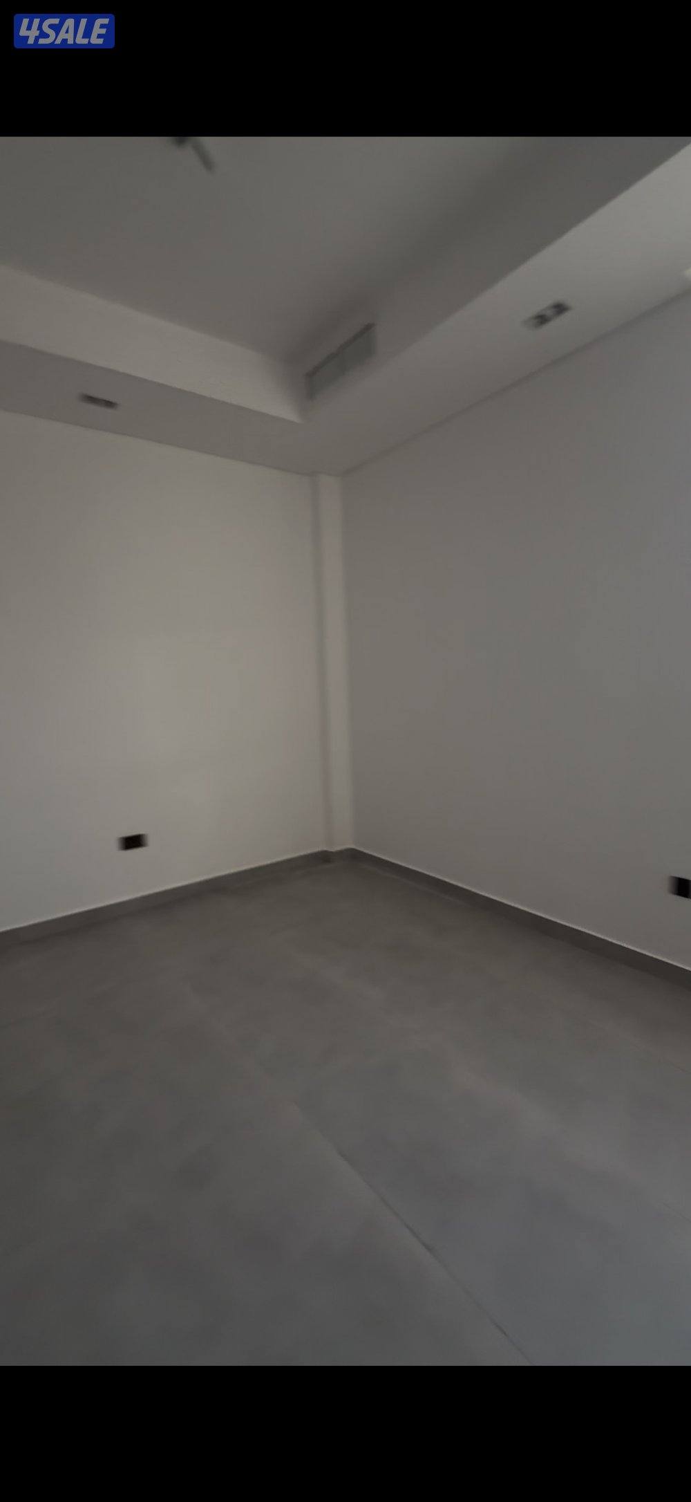 🏠 للإيجار عدد من الڤلل في منطقة أبو فطيرة تتكون من دورين مع سطح كبير 🏠10