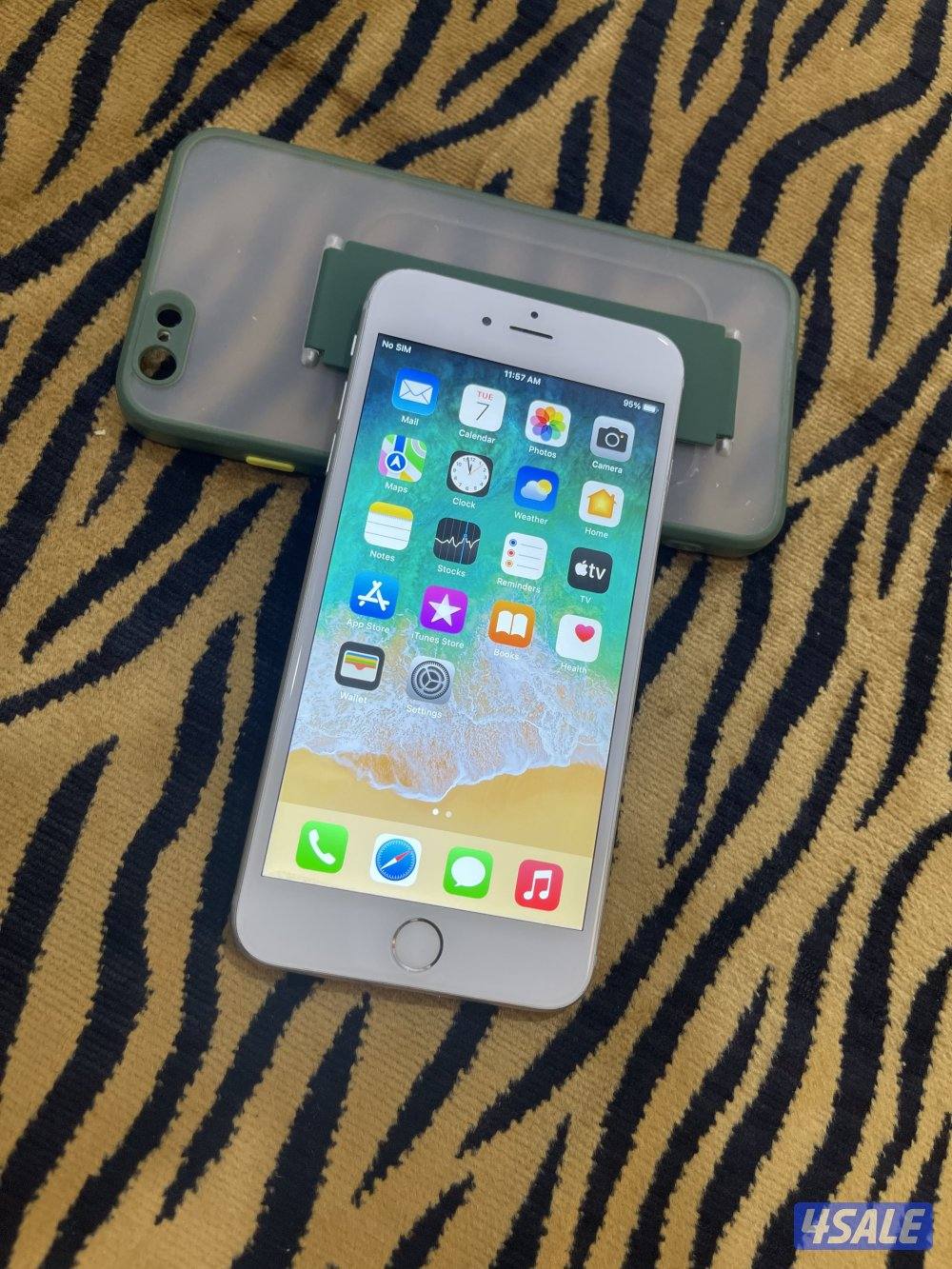 ايفون 6s بلس 64 جيجابايت نظيف مو مفتوح وشغال مع كفر1