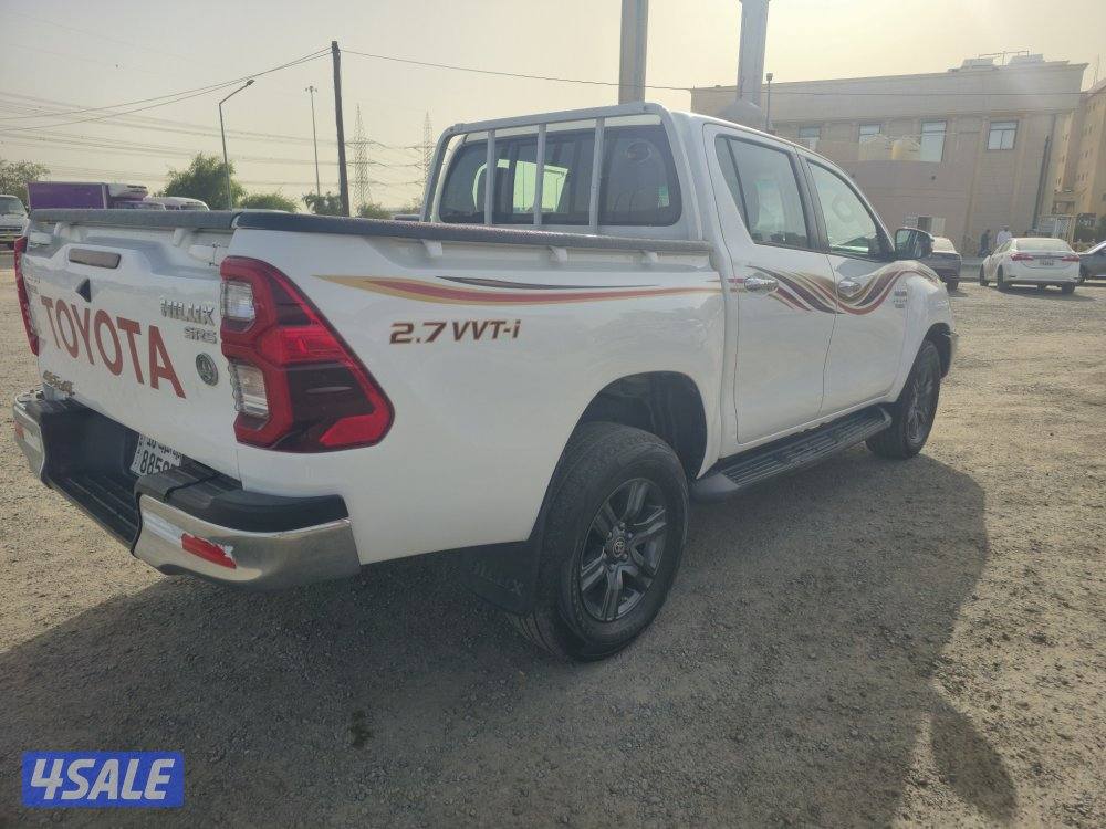 Toyota Hilux pick-up 2021 automatic 4x4 (64000 km)3