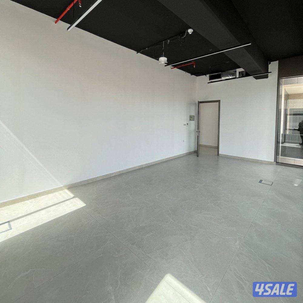 دور كامل تجاري للإيجار في الشرق4