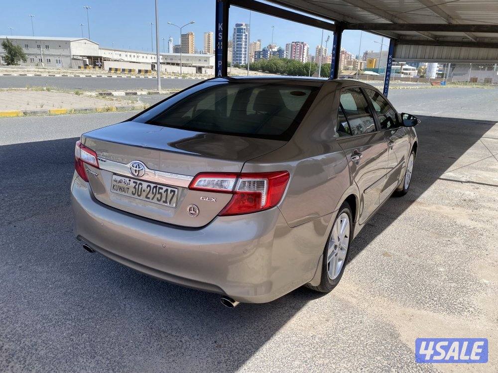 تويوتا كامري GLX ماشي 180 مالك اول الدرجه الالي فتحه1