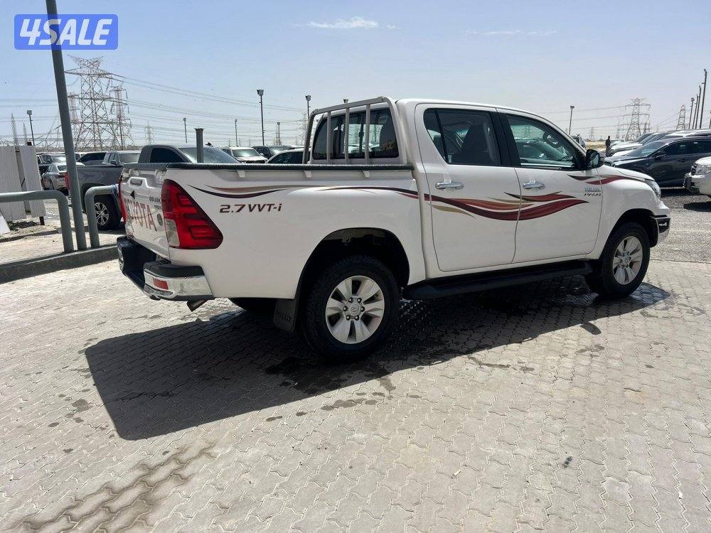 تويوتا هاى لوكس SR5  موديل 2020 ماشى 164.000 k.m  وارد الساير.2