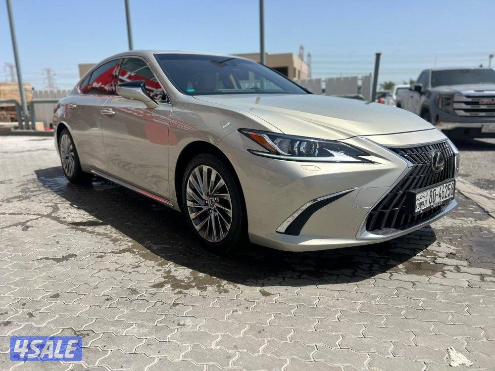 لكزس ES350 موديل 2024 ماشى 28.000 k.m وارد الساير .صبغ وكالةً1