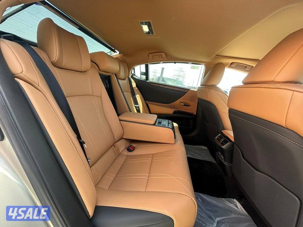 لكزس ES350 موديل 2024 ماشى 28.000 k.m وارد الساير .صبغ وكالةً4