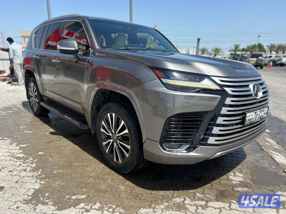 لكزس LX600 درجة ثانيه twinturbo .V6 موديل 2023 ماشى 130.000 k.m1