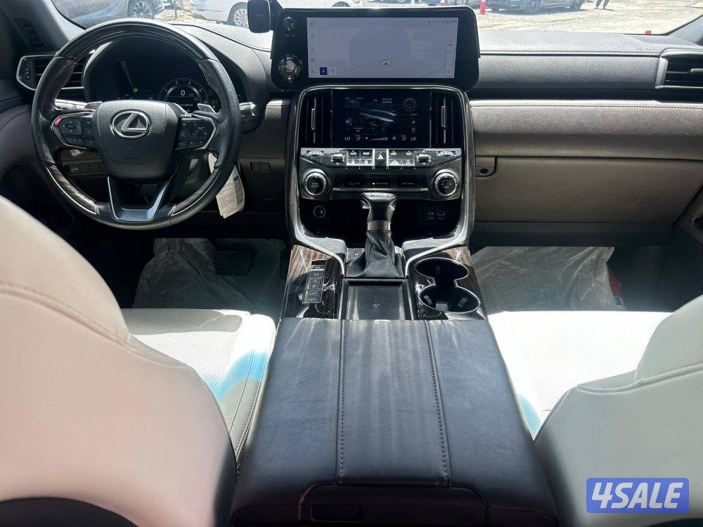 لكزس LX600 درجة ثانيه twinturbo .V6 موديل 2023 ماشى 130.000 k.m6