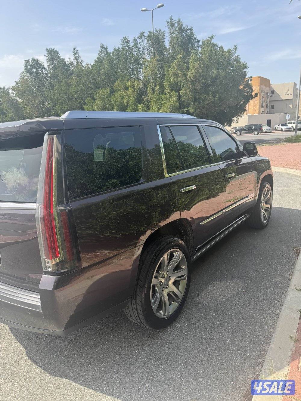 للبيع اسكاليد موديل 2015 شرط الفحص 8 غيار وارد الوكاله5