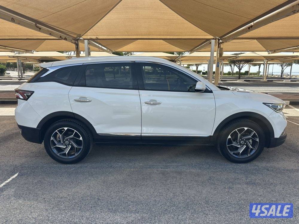 للبيع جيب دي اف ام موديل 2021 العداد 88 الف وكاله المطوع والقاضي6