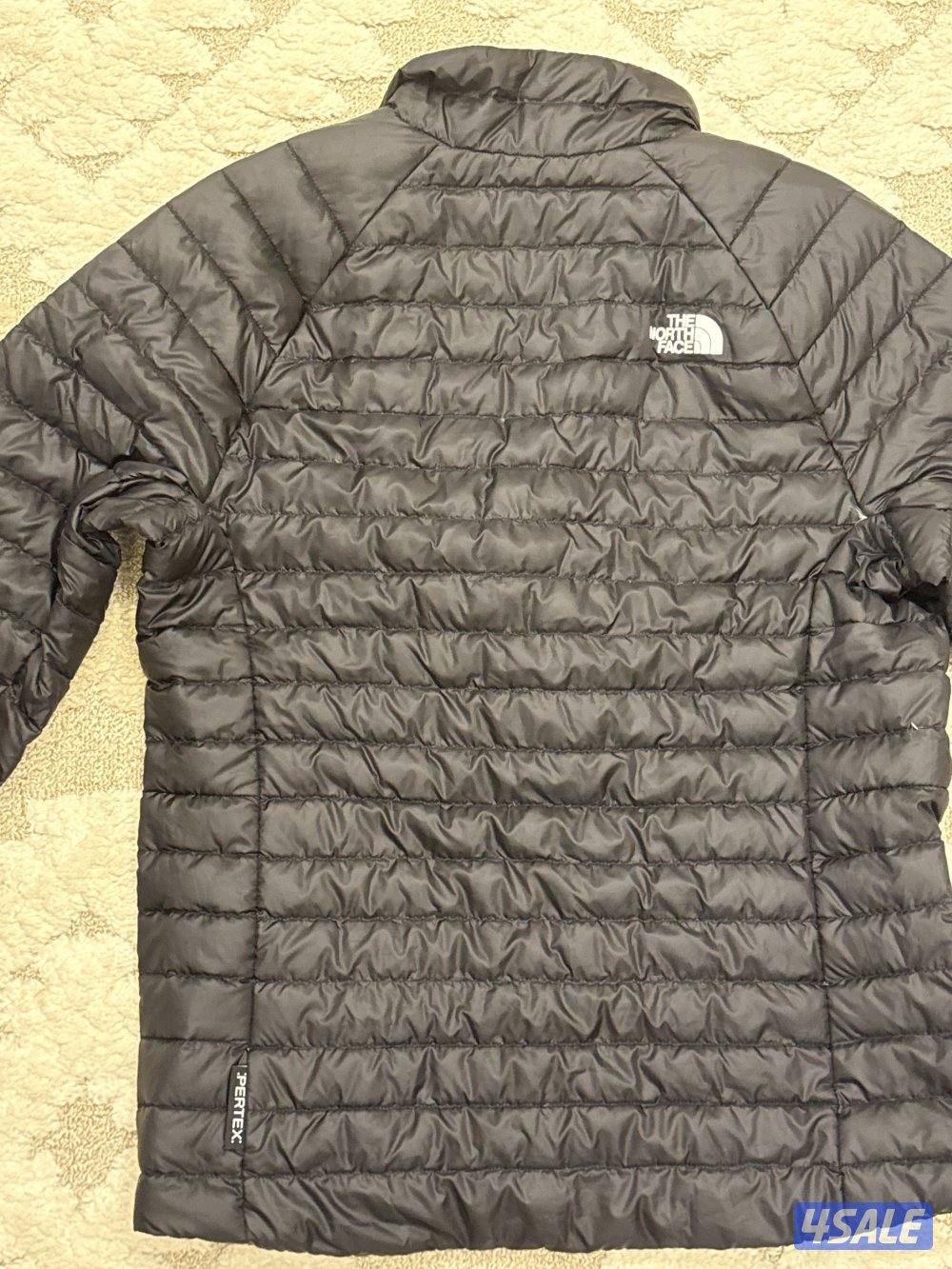 للبيع جاكيت شبه جديد نورث فيس4