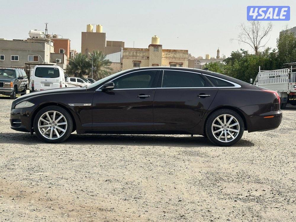 جاكوار XJL موديل 2013 ماشي109 الف مالك الاول اصباغ متفرقة3