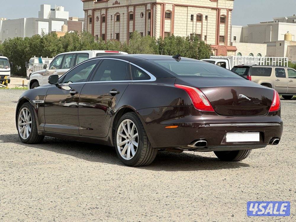 جاكوار XJL موديل 2013 ماشي109 الف مالك الاول اصباغ متفرقة5
