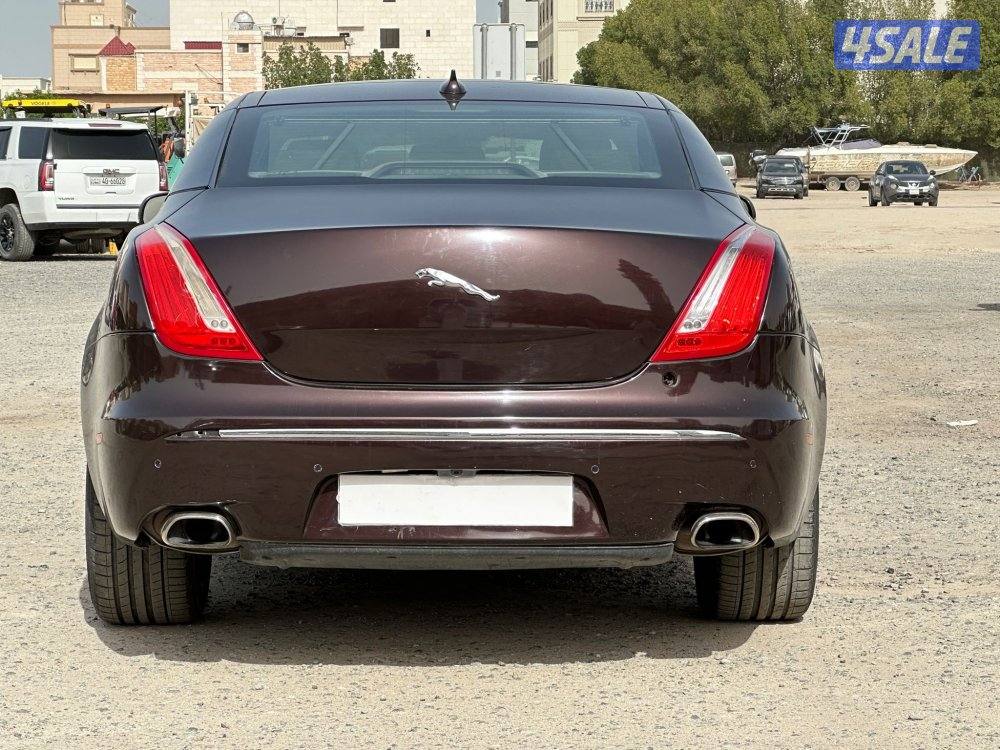 جاكوار XJL موديل 2013 ماشي109 الف مالك الاول اصباغ متفرقة7