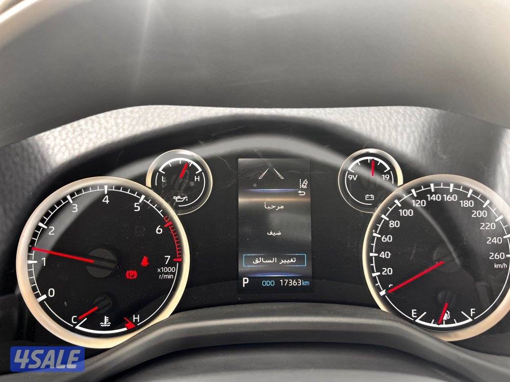 لاند كروز GX-R Auro1