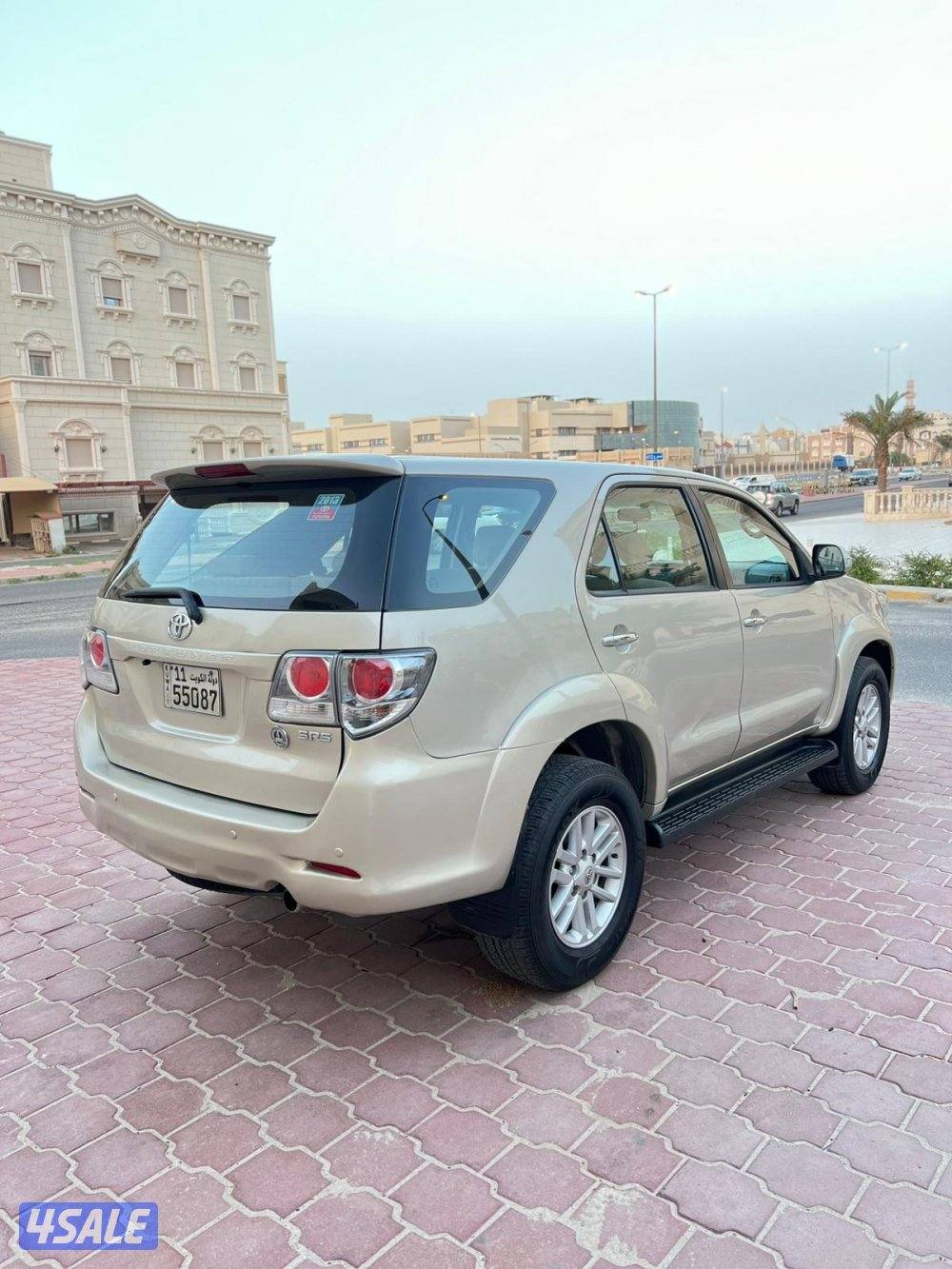 للبيع فورتنر 2013 بحاله الوكاله3