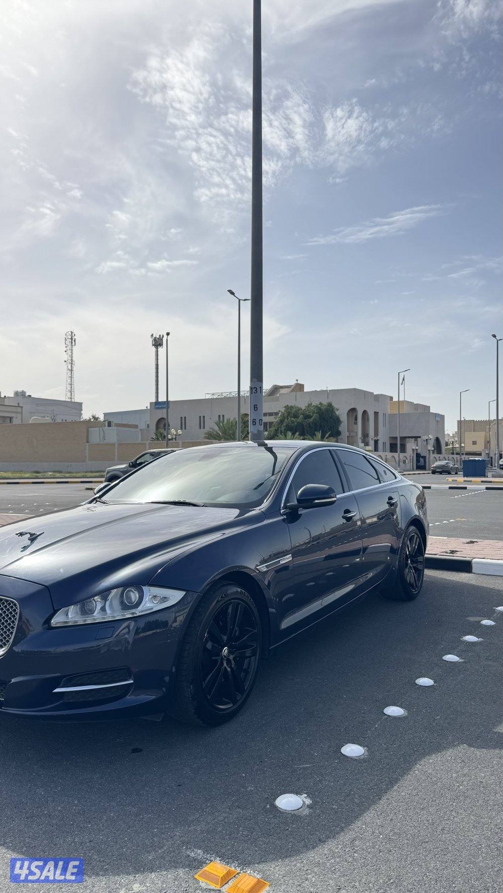 للبيع جاكوار xj وارد الزياني 2012التواصل واتس4