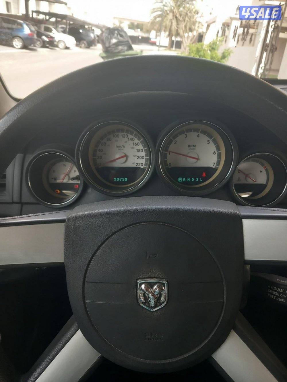 دوج موديل 2010 عداد 99 الف 6 سلندر مالك الاول شرط الفحص3