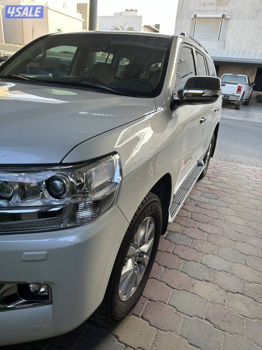 للبيع لاندكروزر 2016 الساير ماشي 21 الف شرط الفحص صبغ الوكاله1