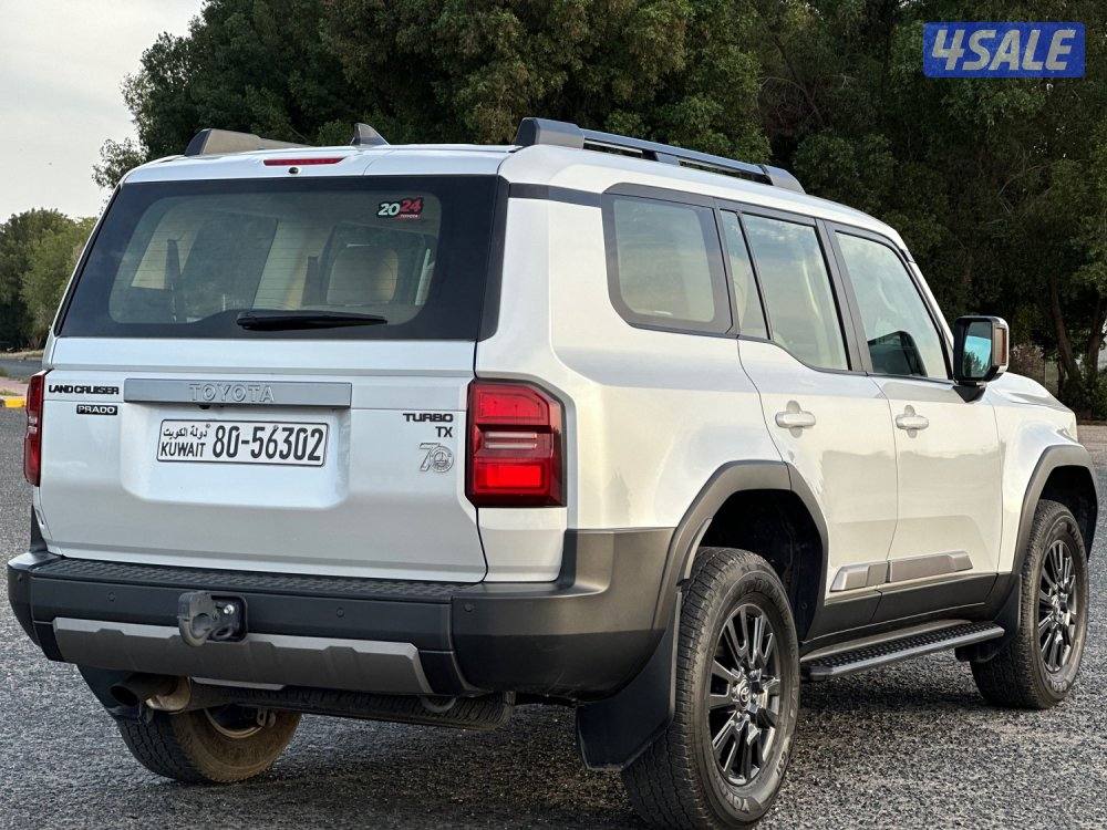 للبيع تويوتا برادو TX ماشي ٣٠ الف كيلو3