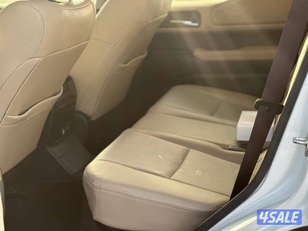 للبيع تويوتا برادو TX ماشي ٣٠ الف كيلو6