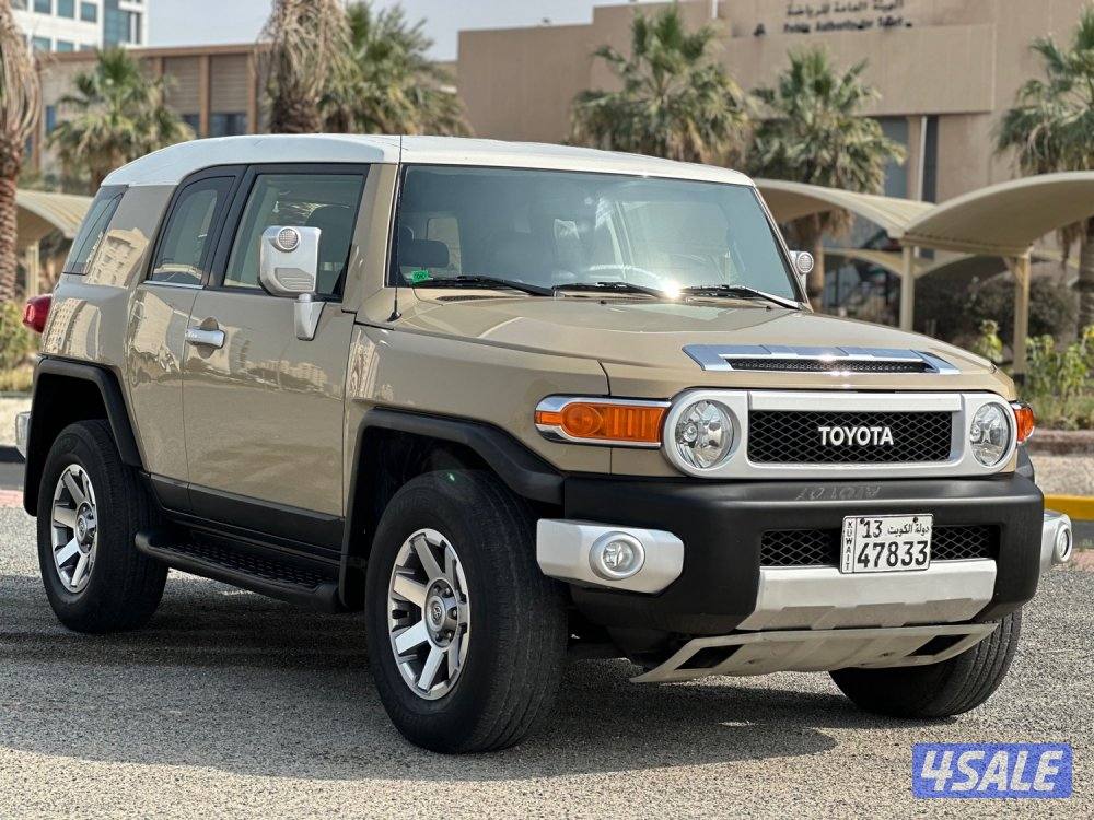 للبيع تويوتا اف جي ماشي ١٠٠ الف كيلو0